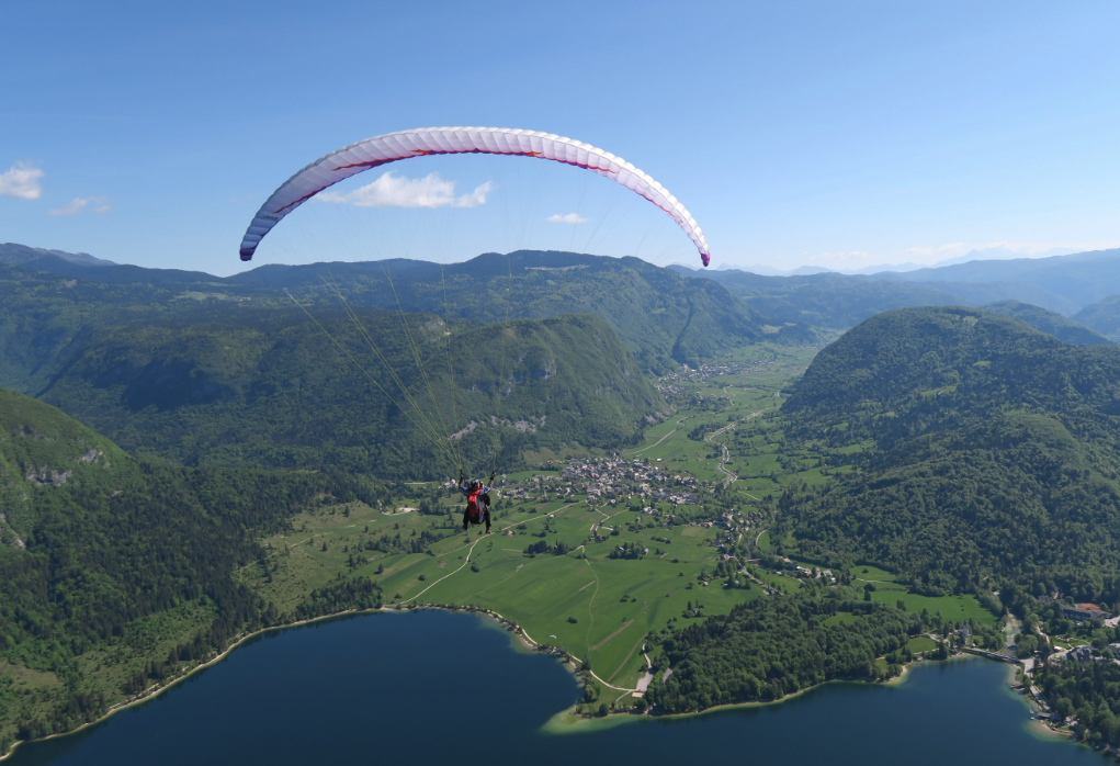 Paragliding scene 3